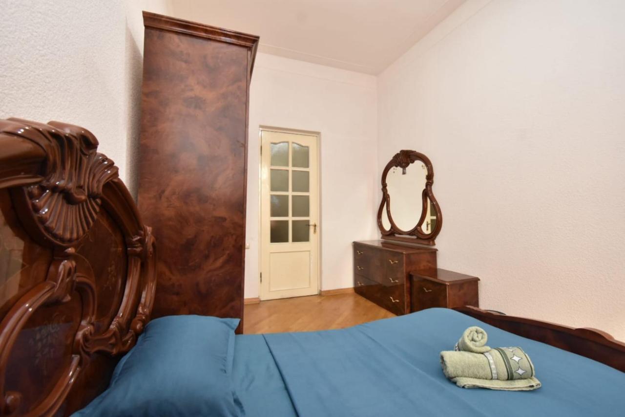 Guesthouses Opera Yerevan Bagian luar foto
