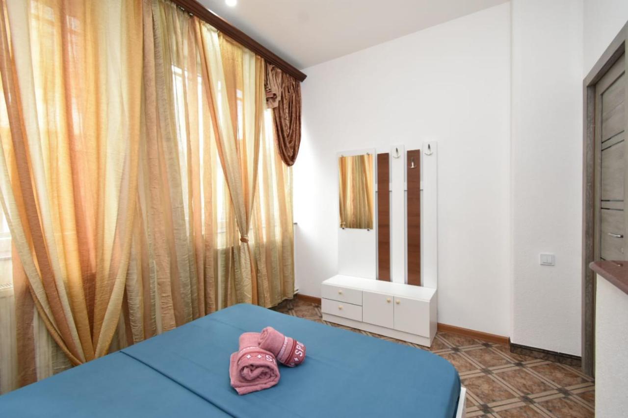 Guesthouses Opera Yerevan Bagian luar foto