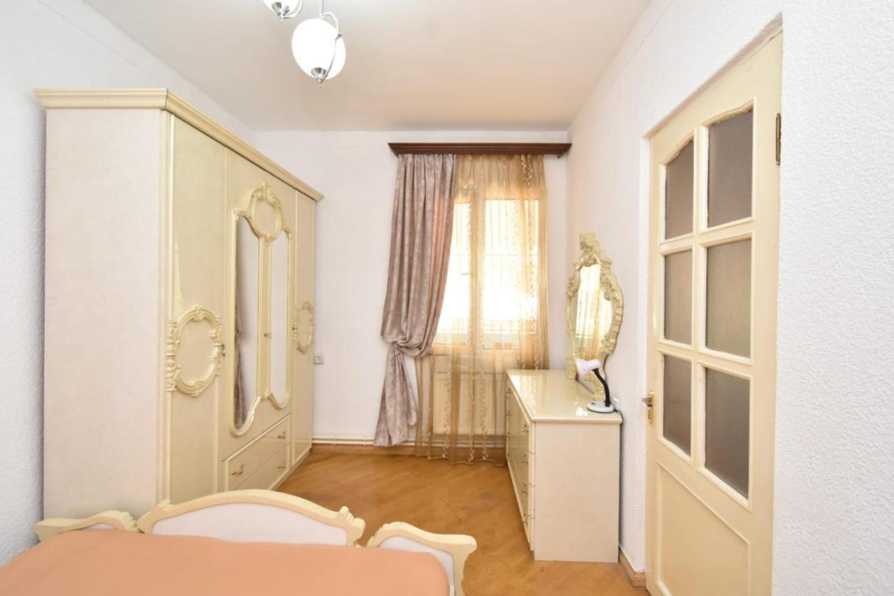 Guesthouses Opera Yerevan Bagian luar foto