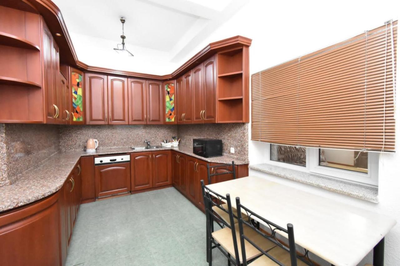 Guesthouses Opera Yerevan Bagian luar foto